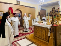 Божественная литургия и освящение воды в храме Возвдвижения Господня 4