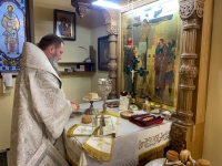 Божественная литургия и освящение воды в храме Возвдвижения Господня 11